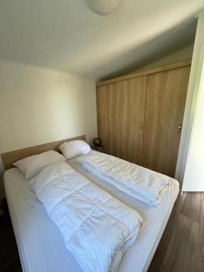בורג האמסטד Camping De Duinhoeve Chalet Zeeland Not For Companies מראה חיצוני תמונה